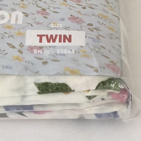 McCarthy, Floral Cotton/Polyester Twin Sheet Set. Made in Pakistan Country Retro - Picture 4 of 8